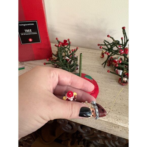 VTG Mini Christmas Tree with Ornaments - Picture 10 of 11